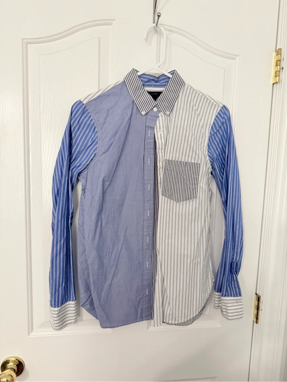 Jcrew women’s classic Split-Stripe Button-Down Shirt in Blue and White size 6